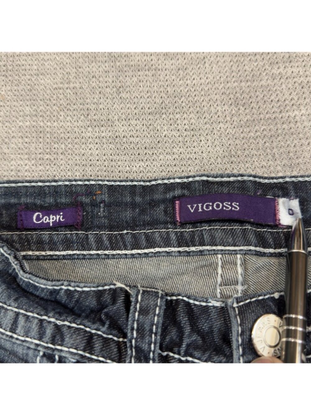 Vigoss Capri Jeans Womens Size 0 Rolled Cuff Distressed Stretch Blue Denim - Picture 6 of 16
